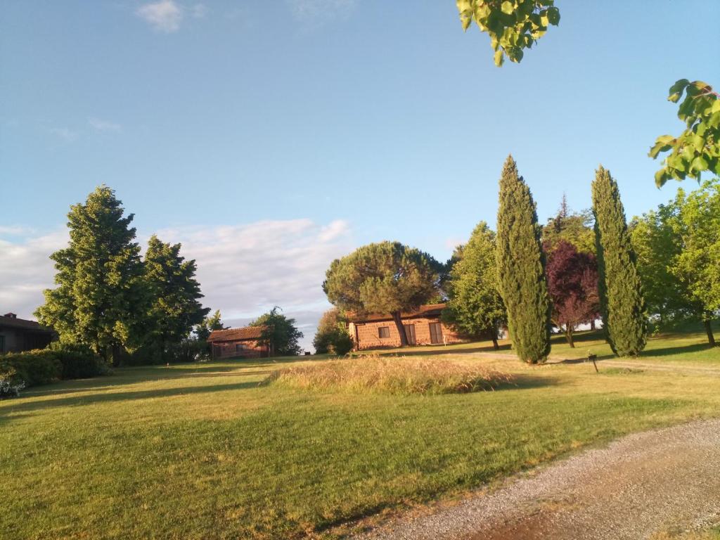A garden outside Bicoca - Casaletti