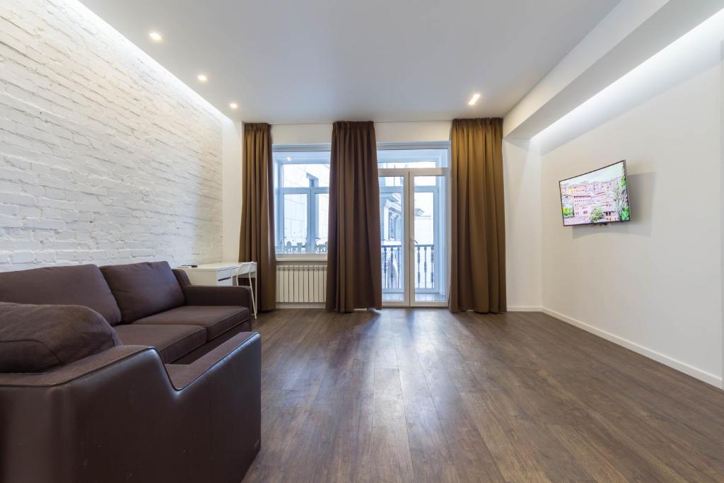 Central Apartments Maidan Area - One-Bedroom Apartment With Balcony - Prorizna, 10