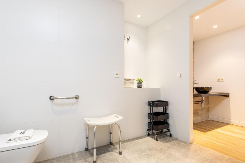 Kúpeľňa v ubytovaní Egona -Apartamentos Itxaropena Zarautz