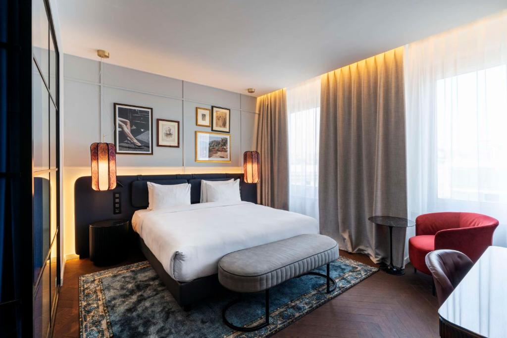 Radisson Collection Hotel, Santa Sofia Milan - Resim 2
