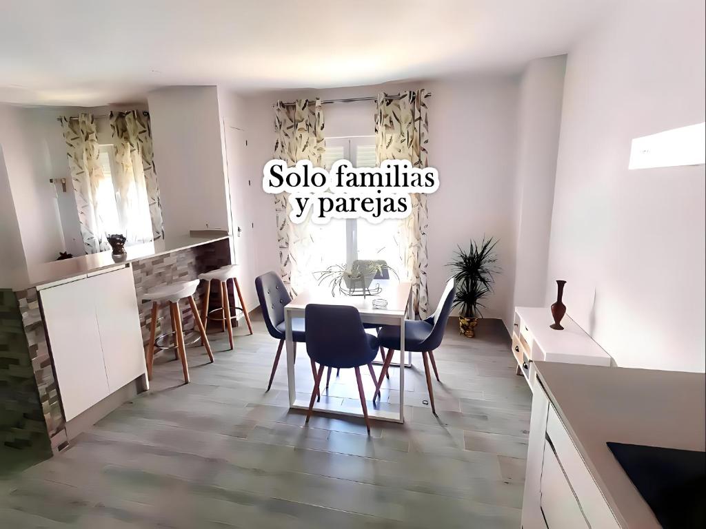 Fotografija v galeriji nastanitve Apartamentos Nazareno para familias y parejas v mestu Conil de la Frontera