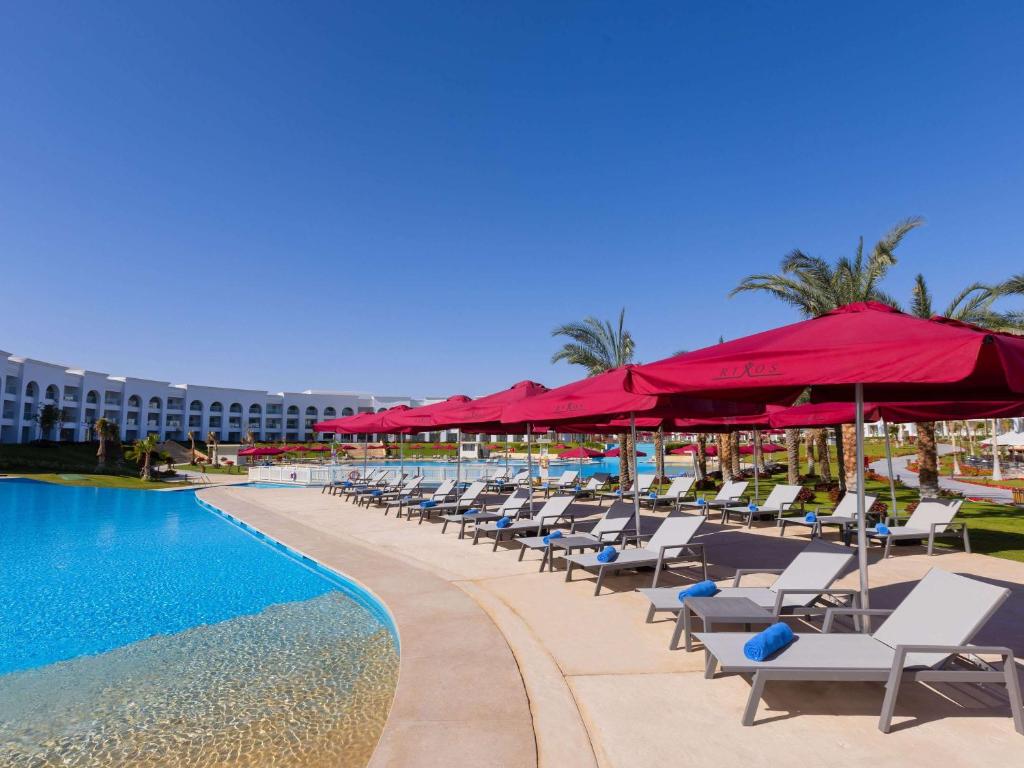 Bazén v ubytování Rixos Radamis Sharm El Sheikh nebo v jeho okolí