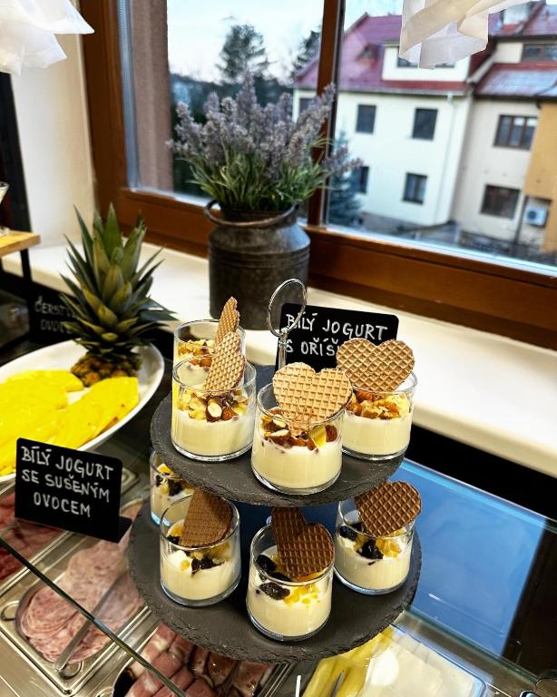 Jídlo v hotelu nebo okolí