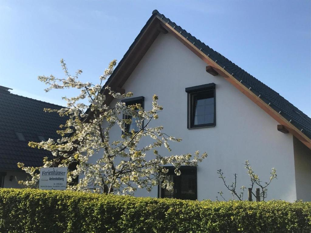 Urige Doppelhaushälfte lädt zum Verweilen ein - Holiday Home