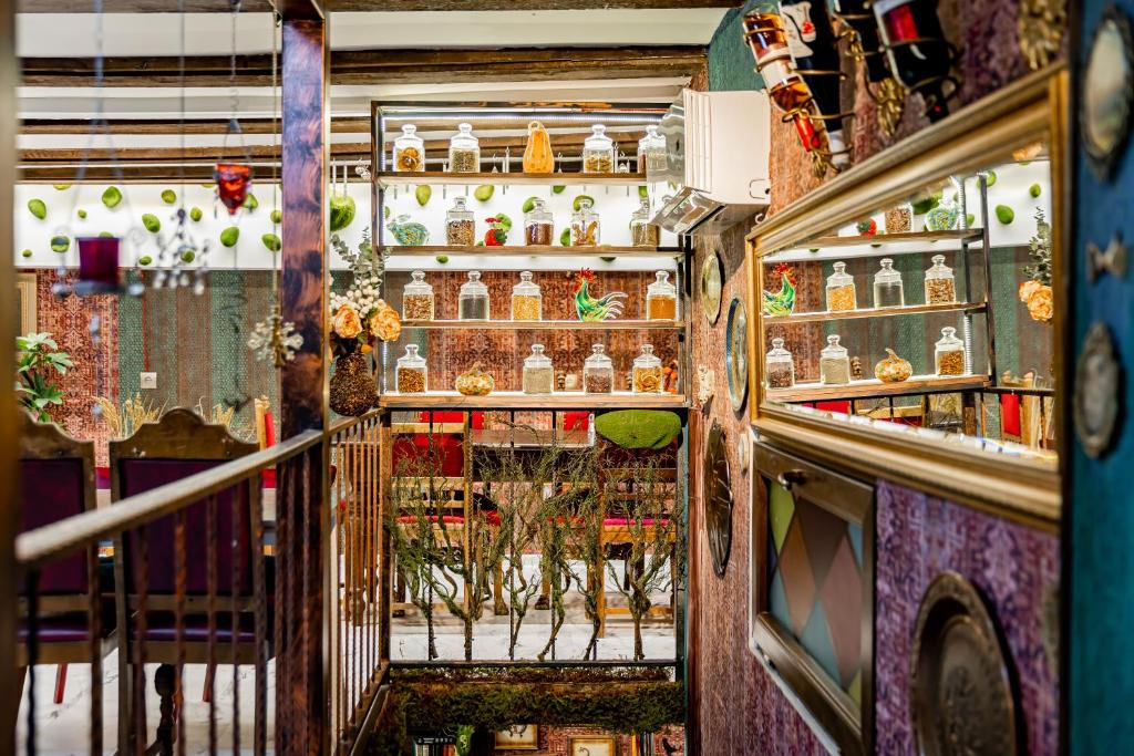 Salon ili bar u objektu Tiflis Inn Boutique Hotel