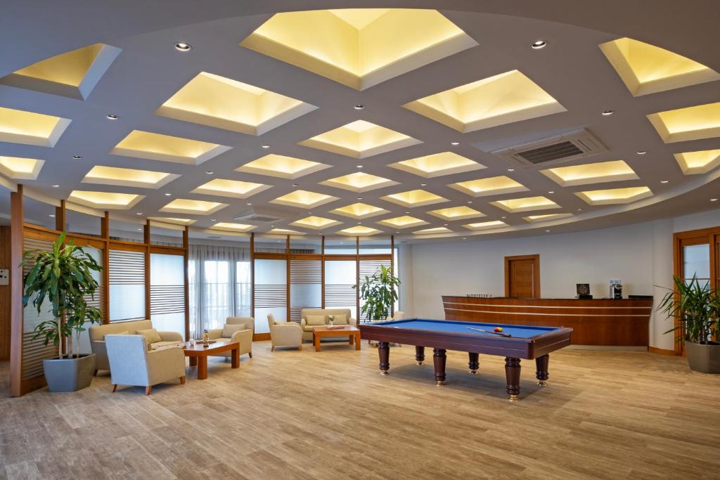 Biliár nebo kulečník v ubytování Limak Limra Hotel & Resort Kemer - Kids Concept