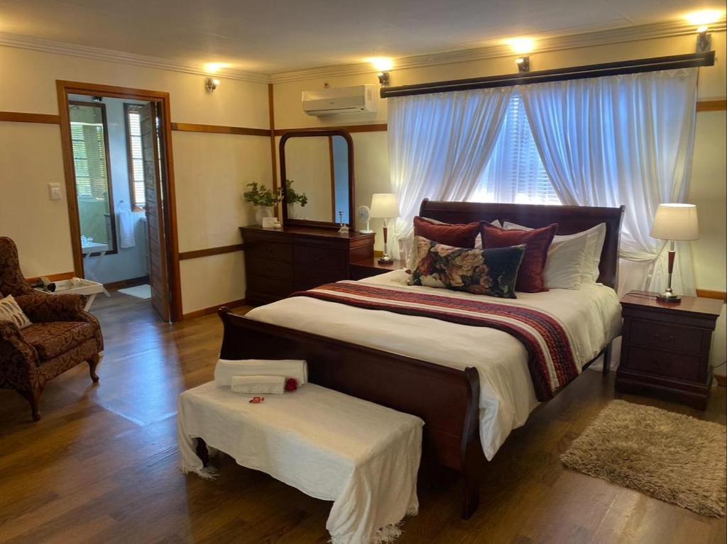 Letto o letti in una camera di Rose and Ivy Cottages