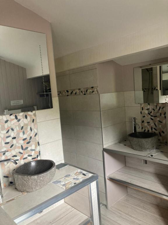 Koupelna v ubytování Au Domaine de PY
