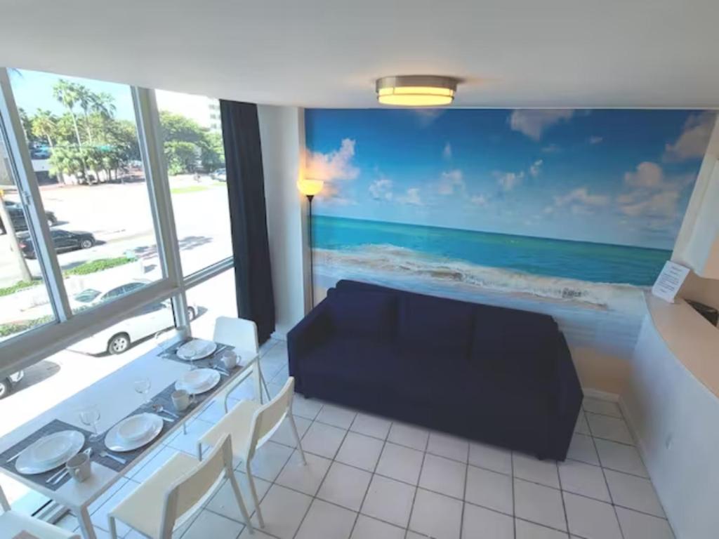 Castle Beach Club Apartments - One-Bedroom Apartment