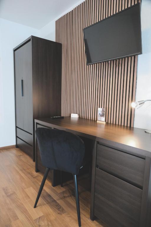 Kuchyň nebo kuchyňský kout v ubytování Hotel Restaurant Alt Pirmasens