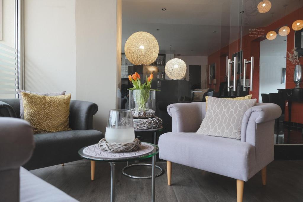 Posezení v ubytování Hotel Restaurant Alt Pirmasens