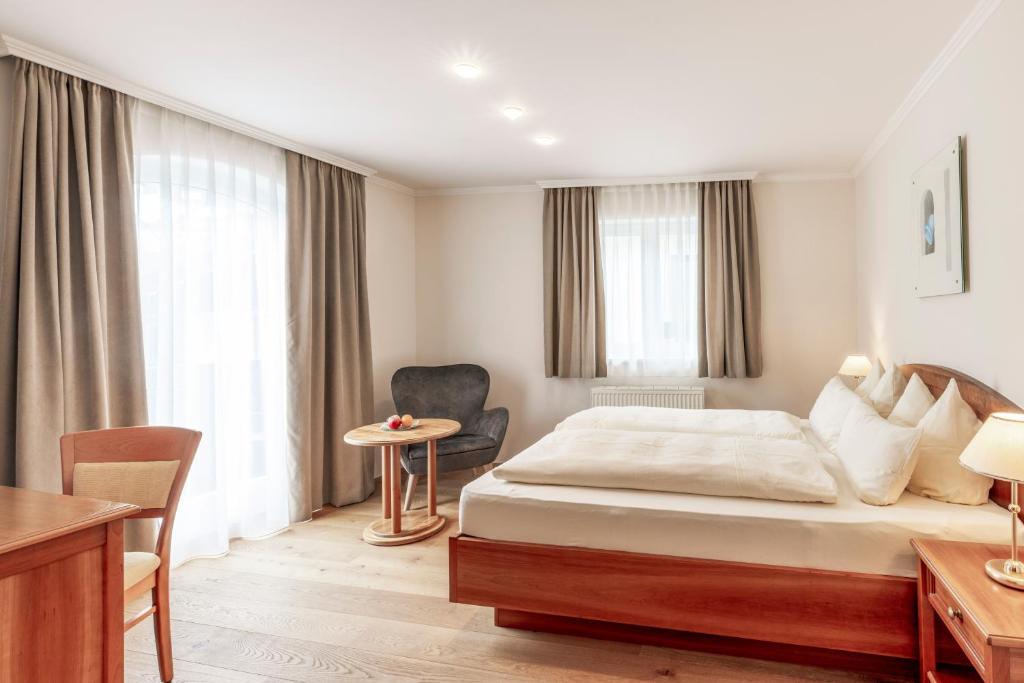 Hotel Weisser Hirsch - 4