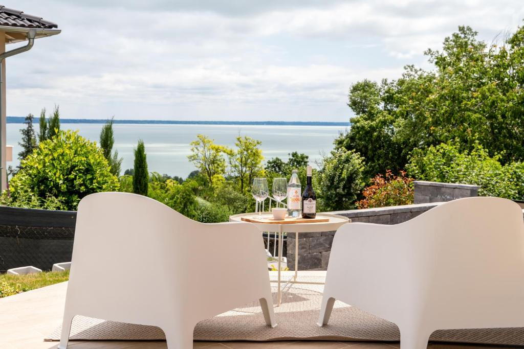 Hillside Home 8220 Balatonalmádi, 21 Vízmeder utca kép - 1