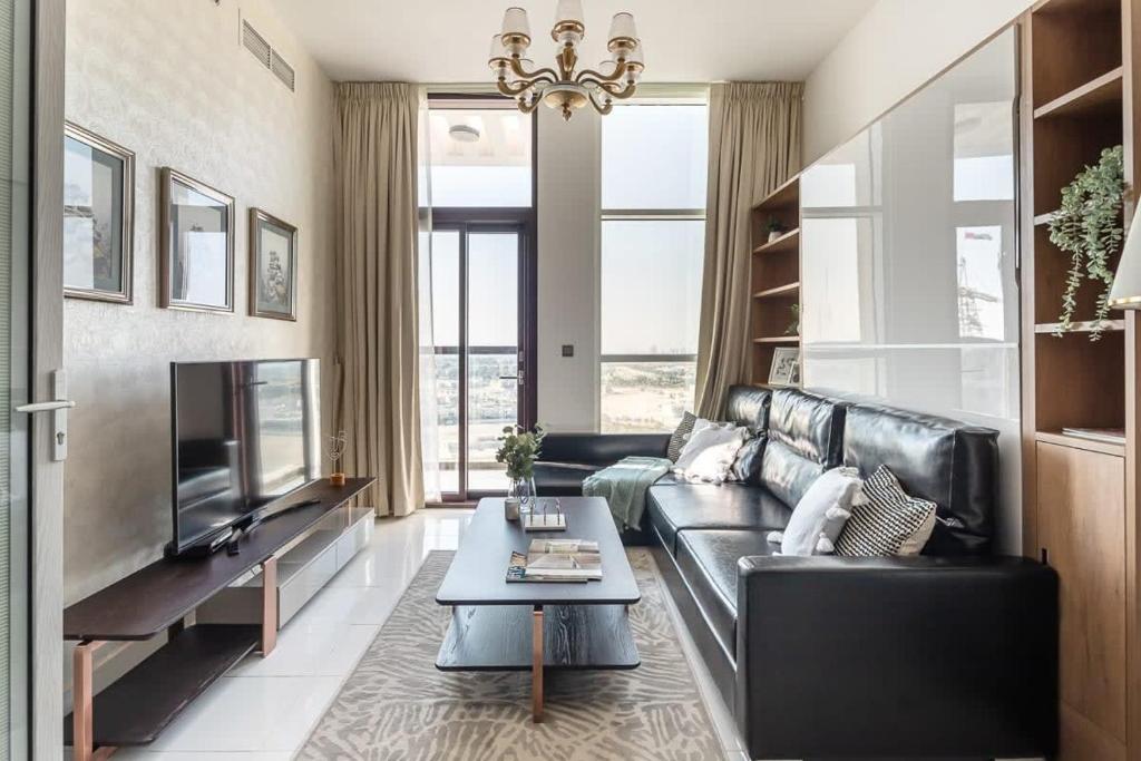 Frank Porter – Starz by Danube