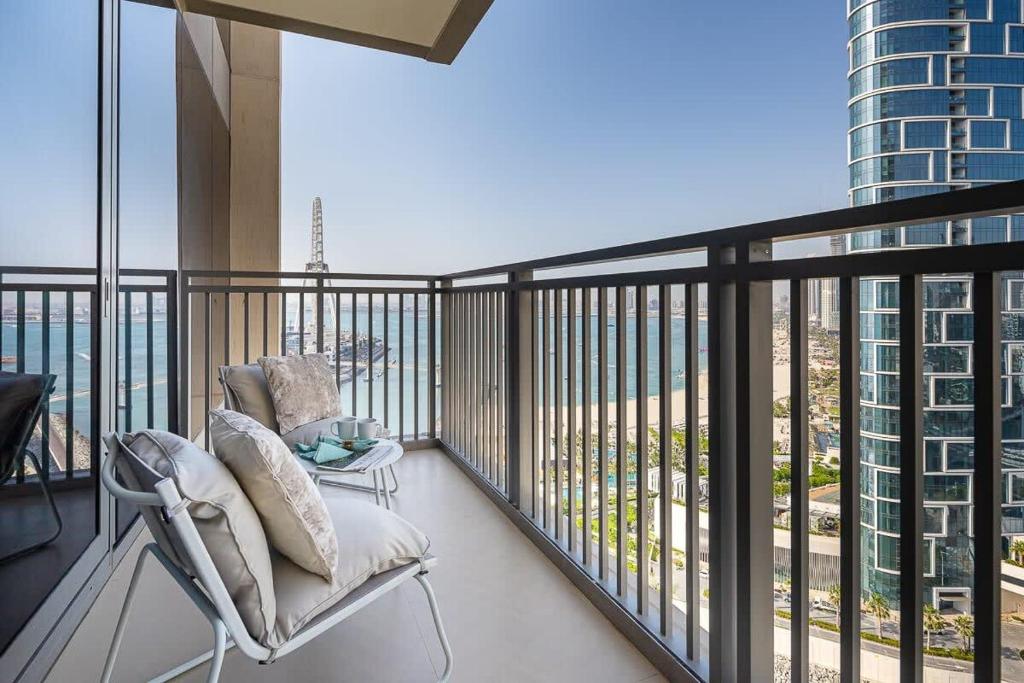 Frank Porter – 5242 Emaar Tower 1