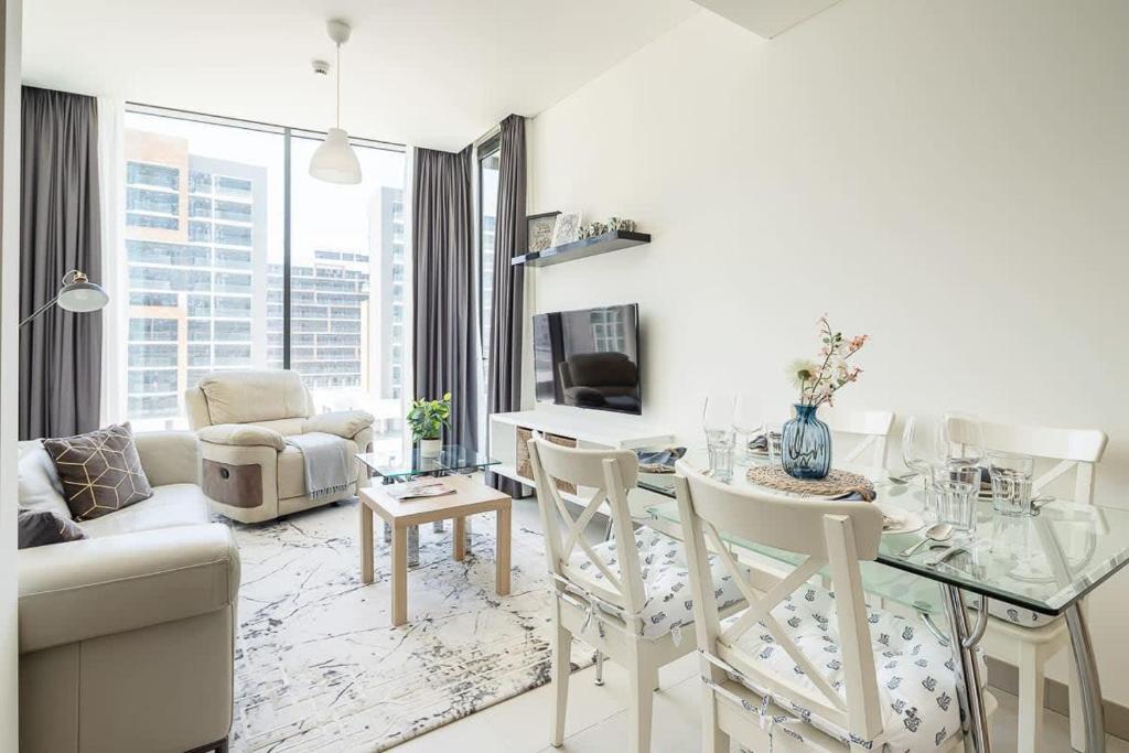 Frank Porter – Sobha Waves