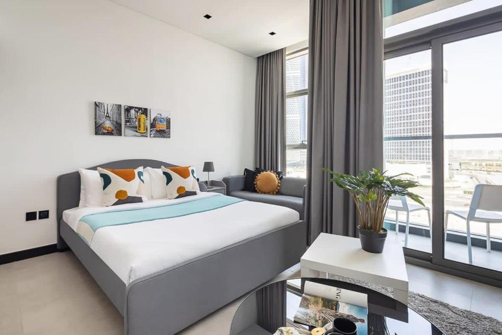 Frank Porter – 15 Northside Tower 2