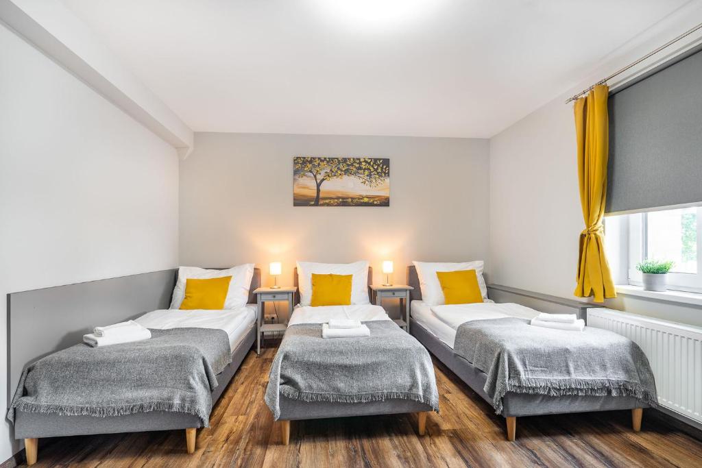 Łóżko lub łóżka w pokoju w obiekcie Room Mesi
