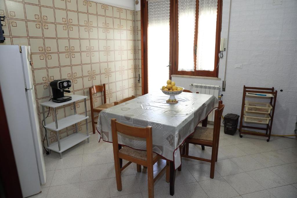 Kuchyňa alebo kuchynka v ubytovaní Casa Mia, vacanze