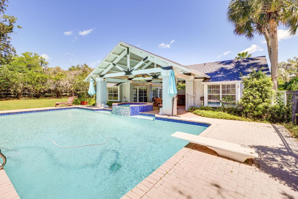 Opulent Ocala Mansion with Private Pool and Hot Tub!, Ocala (updated