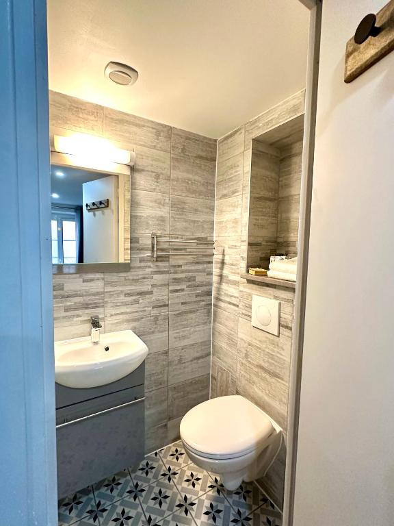 Hôtel Résidence A la Buttes aux Cailles - Resim 13