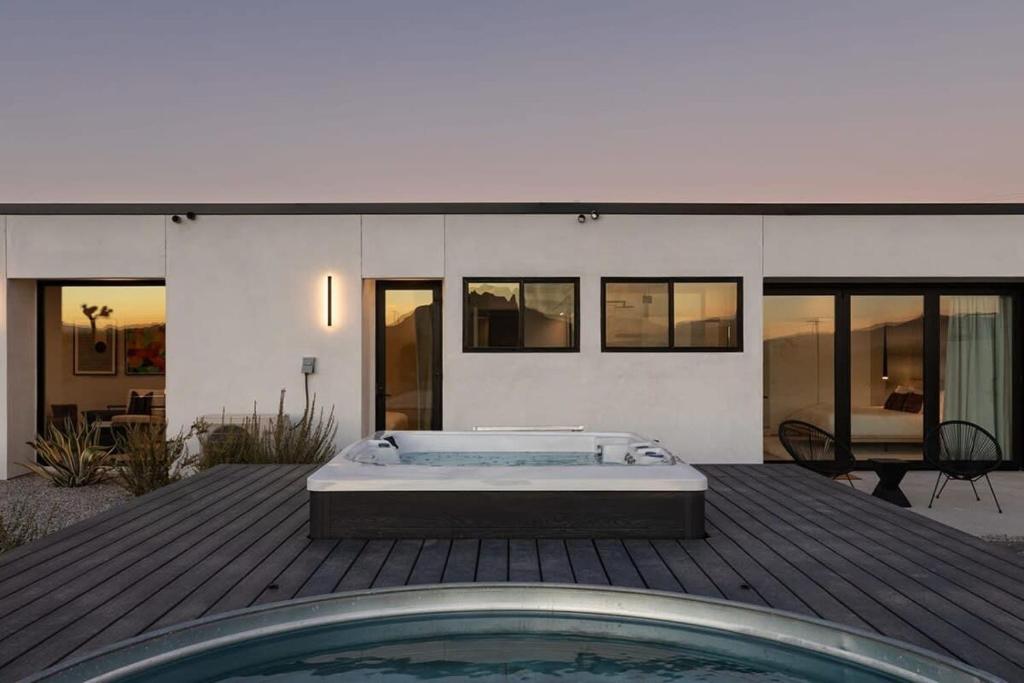 Zdjęcie z galerii obiektu SkyDweller - Joshua Tree Modern w mieście Joshua Tree