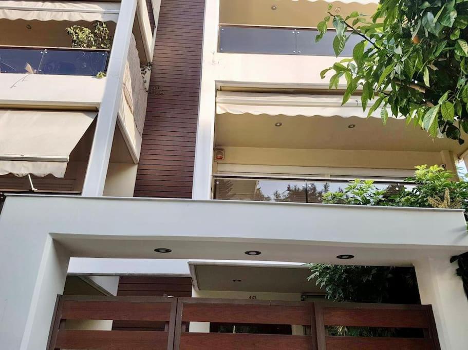 Балкон или терраса в Bright Top Floor Studio-Apartment in Kalamaki