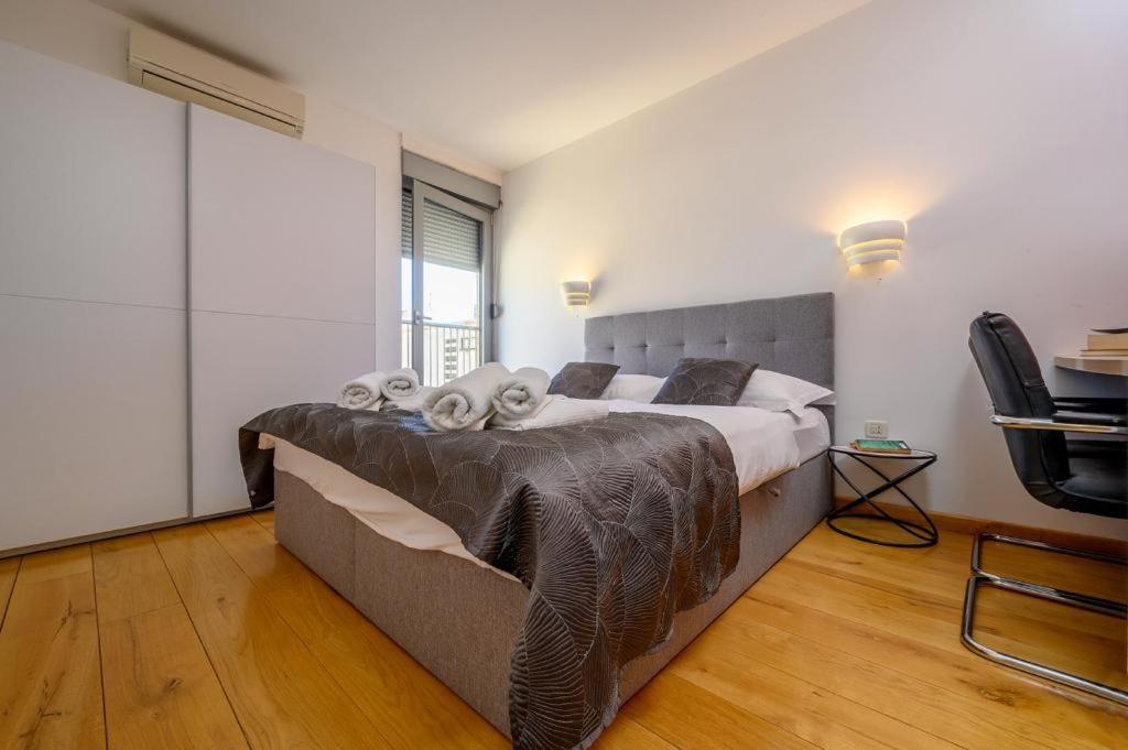 Posteľ alebo postele v izbe v ubytovaní Luxury apartment Eni on the West Coast