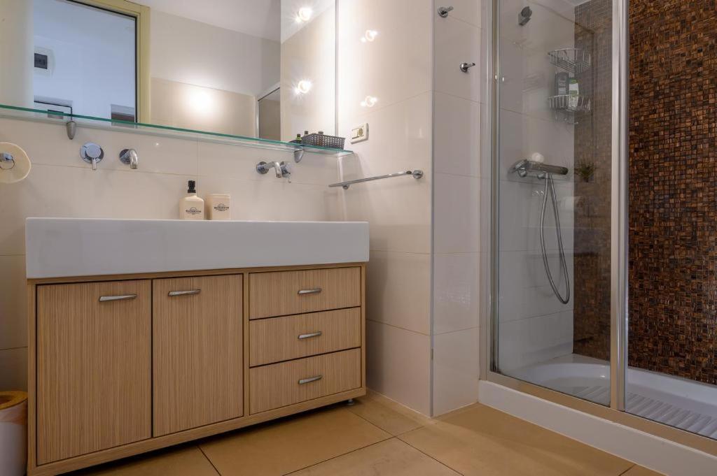 Kúpeľňa v ubytovaní Luxury apartment Eni on the West Coast