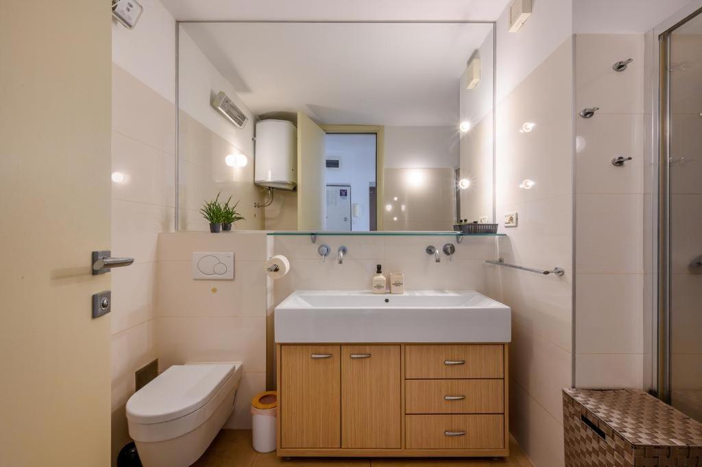 Kúpeľňa v ubytovaní Luxury apartment Eni on the West Coast