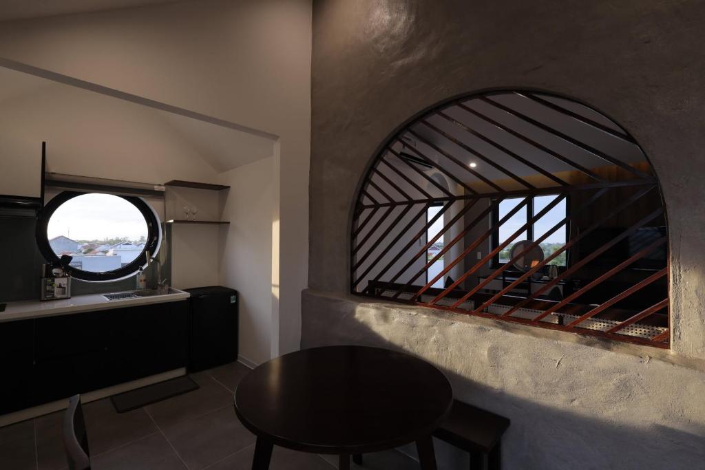 Charm Champion Villa Hoian - 11