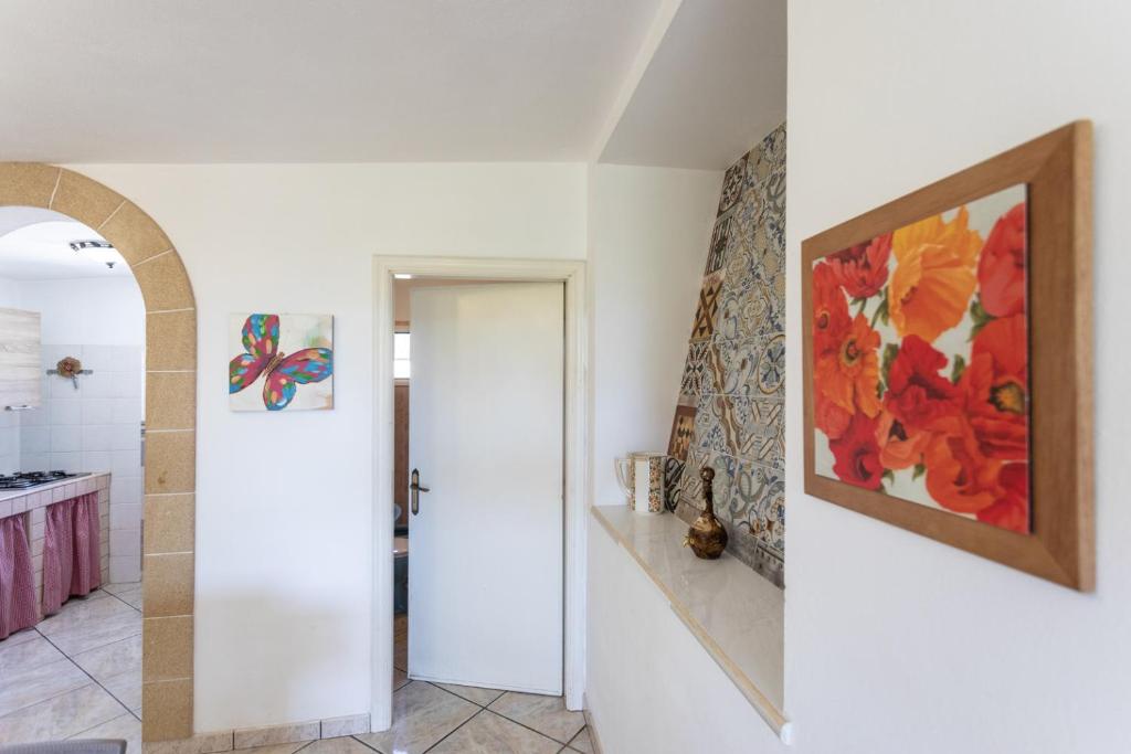 Zdjęcie z galerii obiektu Villetta Jasmine con giardino Torre Pali w mieście Torre Pali