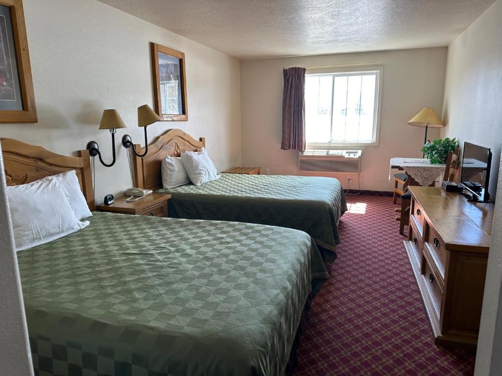 Columbine Inn and Suites - Chambre Queen Avec 2 Lits Queen-Size