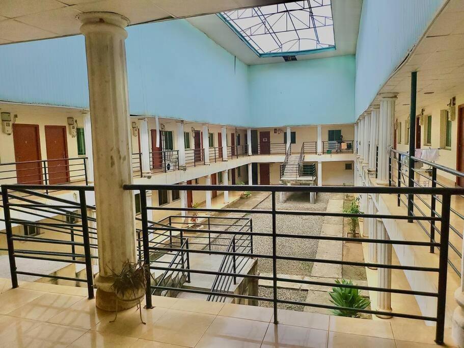 Fotografie z fotogalerie ubytování Quiet Apartment in Redemption Camp, Ogun State v destinaci Pakuro