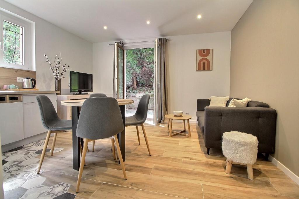 Η κουζίνα ή μικρή κουζίνα στο FAMILY appt type 3 centre-ville