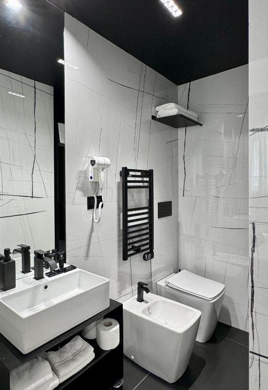 Gallerie Boutique Rooms - 15