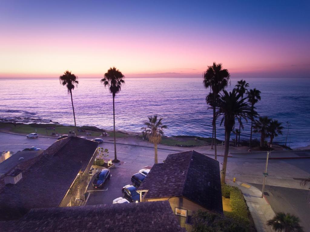 Scripps Inn photo