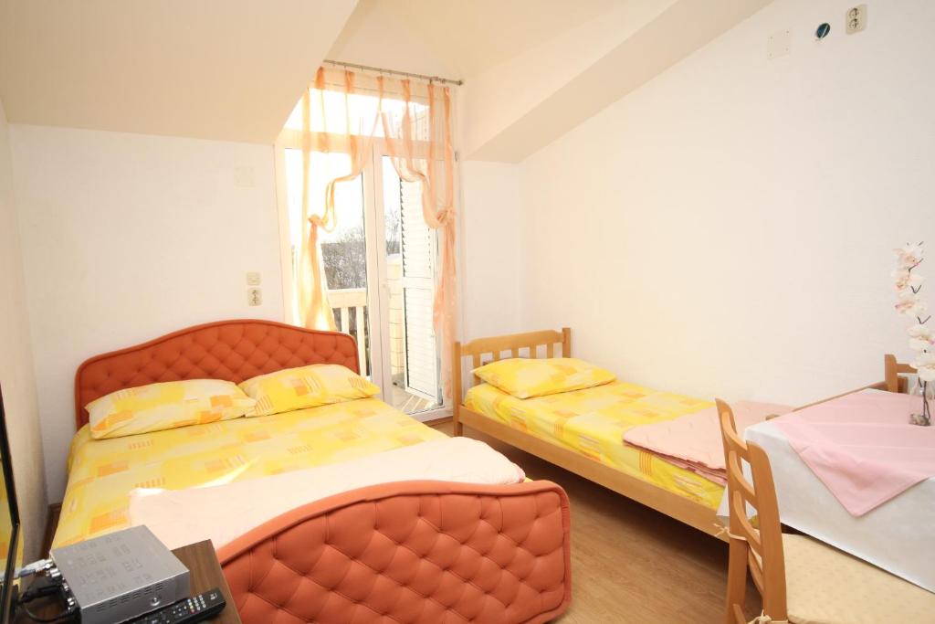 Apartments by the sea Kastel Kambelovac, Kastela - 8627 - Estudio Con Terraza Y Vista Al Mar