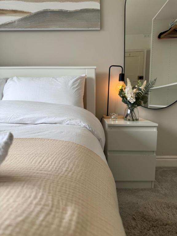 Tayy’s Inn - Double Room With Shared Bathroom