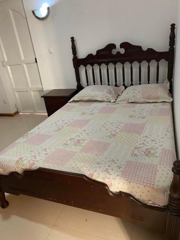 Postel nebo postele na pokoji v ubytování Room in Achada São Filipe, Praia
