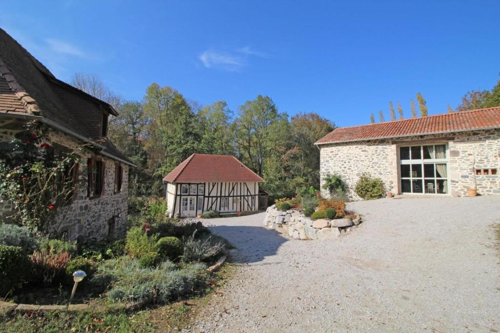 Κήπος έξω από το Le moulin