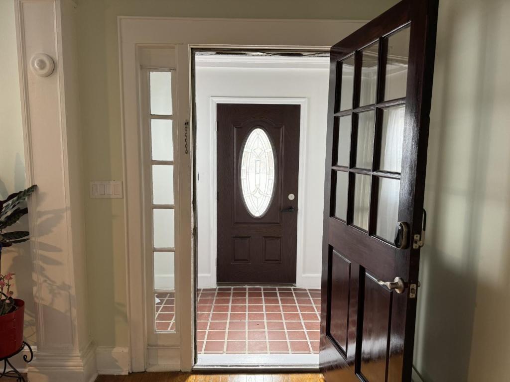 Billede fra billedgalleriet på Modern Queen Room Near EWR i Elizabeth