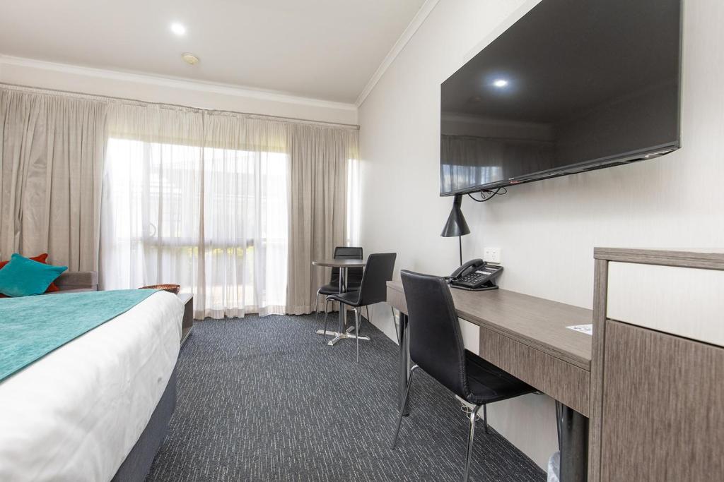 TV a/nebo společenská místnost v ubytování Comfort Inn Deakin Palms