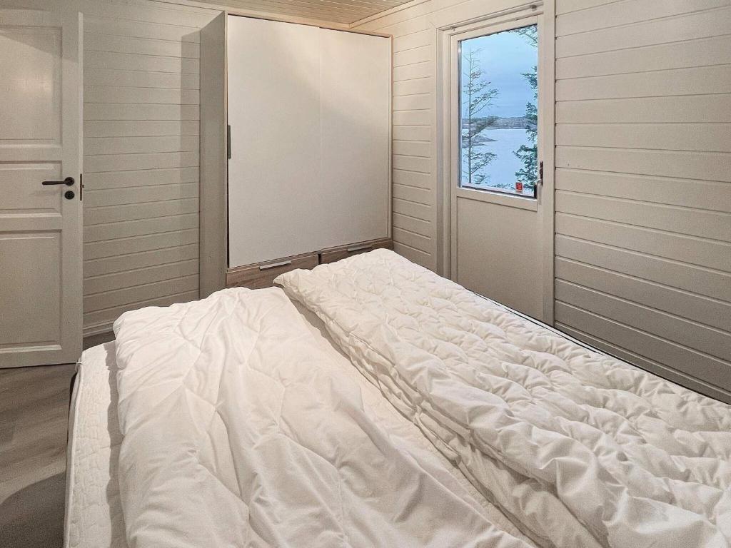 Postel nebo postele na pokoji v ubytování Holiday home bremnes V