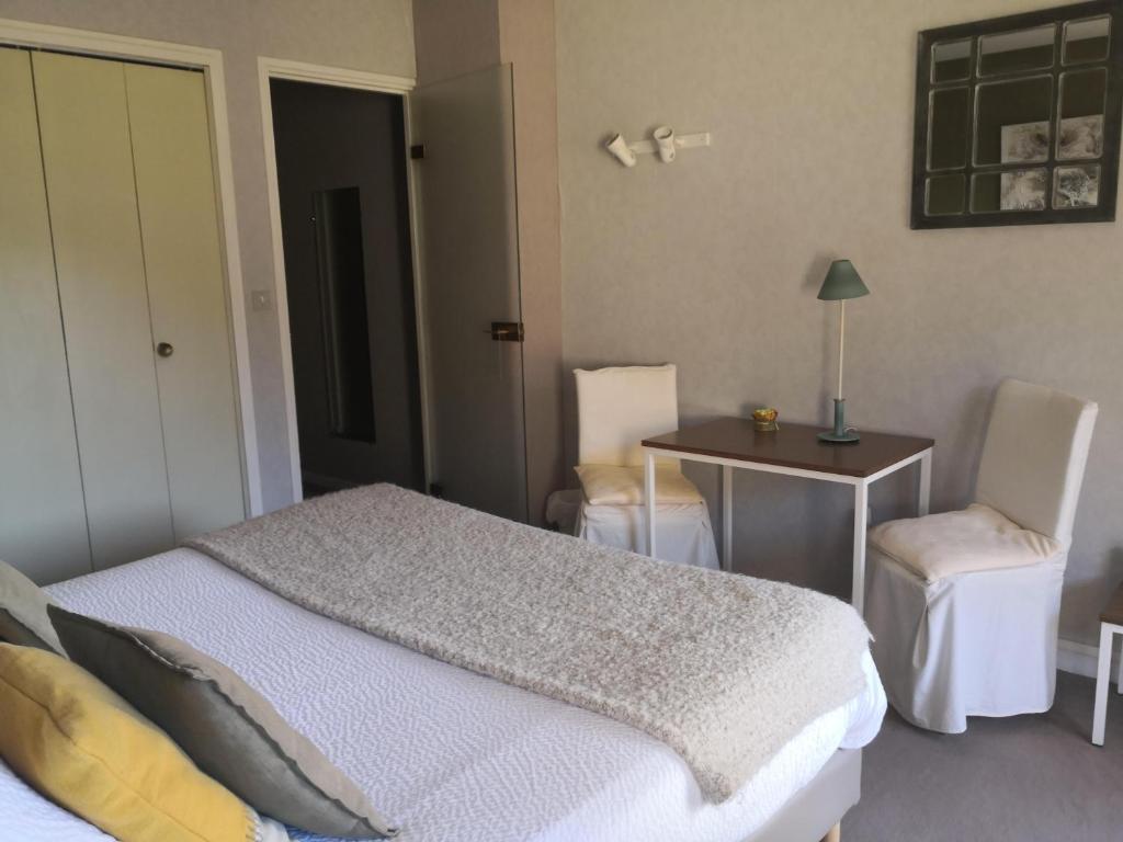 Logis Hôtel-Restaurant Le Tanargue - Superior Double Or Twin Room With City View