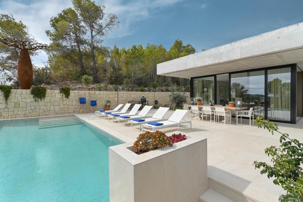Casa de Romero by Aguilarent