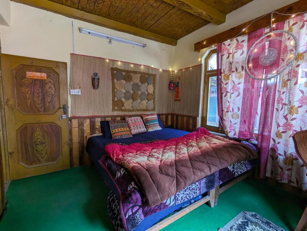 Ikigai Manali - Double Or Twin Room With View