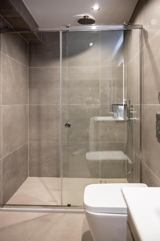 Koupelna v ubytování Yiannis Deluxe Apartment