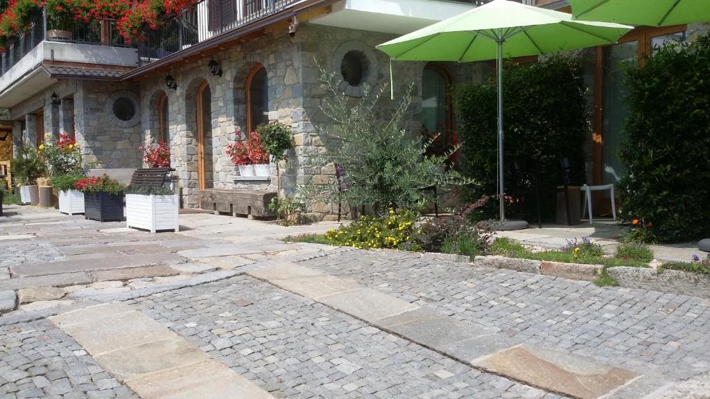 A garden outside La Stella delle Alpi