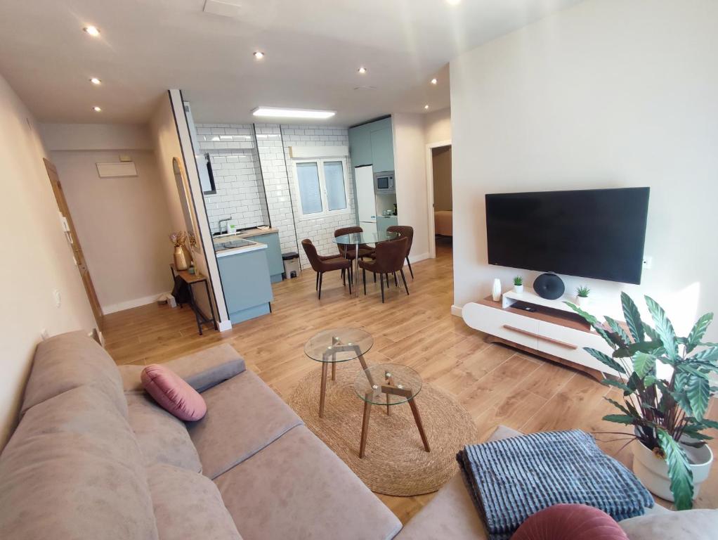 Sweet Aviles Apartamento - ２ベッドルームのあるアパート